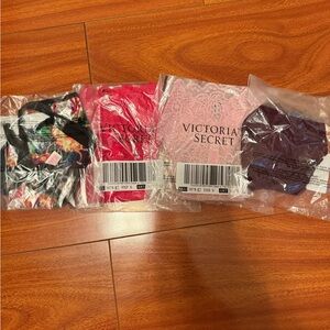 Victoria's Secret Lace & Printed Panty Set